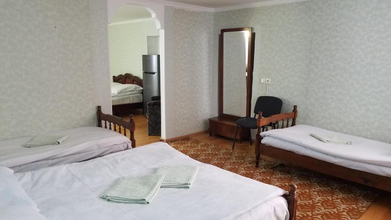 Guest House Green Rose Borjomi Eksteriør billede